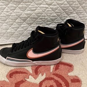 Women's Nike Blazer Mid 77 Infinite Black Size 8.5